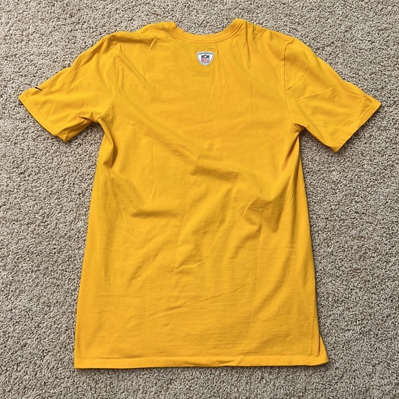 🎉HP 1/26🎉 Size Small NFL Nike Training Steelers Yellow Logo Football T-Shirt - Picture 4 of 4
